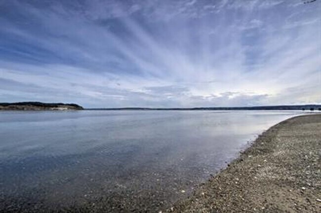 Building Photo - 8413-8417 Penny Lane