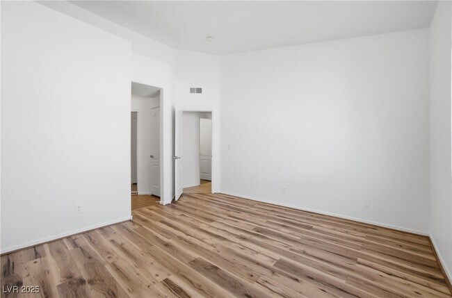 Building Photo - 1501 Truett St