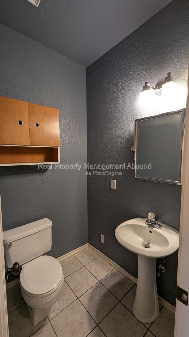 Building Photo - 1224 W 112th Dr S