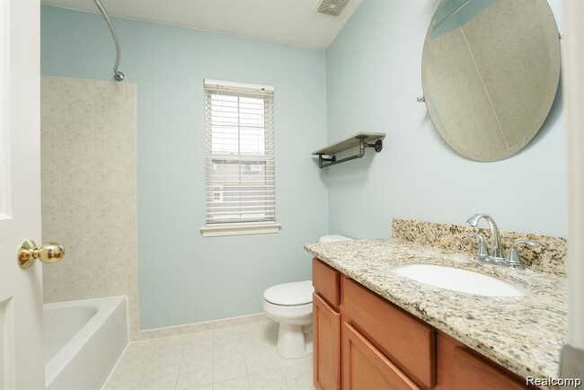 Building Photo - 4341 Deeside Dr