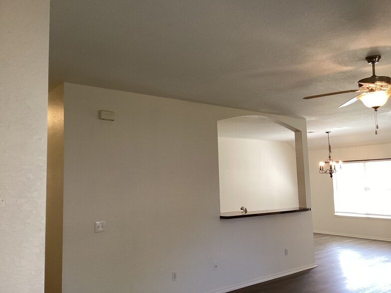 Building Photo - 17621 Lead Ln