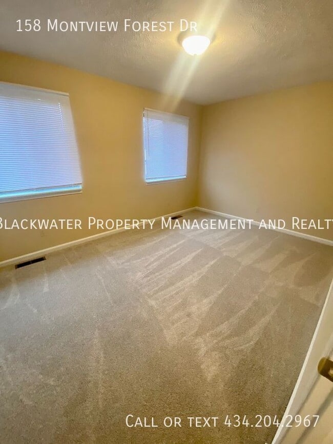 Building Photo - 158 Montview Forest Dr