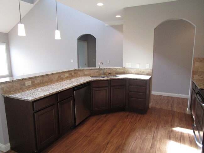 Building Photo - 2420 Boulder Springs Dr