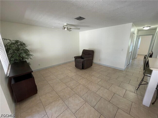 Building Photo - 151 Cape Coral Pkwy W