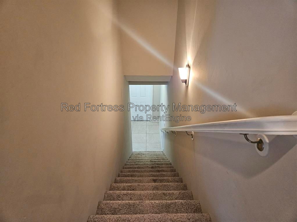 Building Photo - 421 SW 47th Terrace