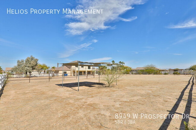 Building Photo - Spacious 5-Bedroom Home with Horse Rights ...