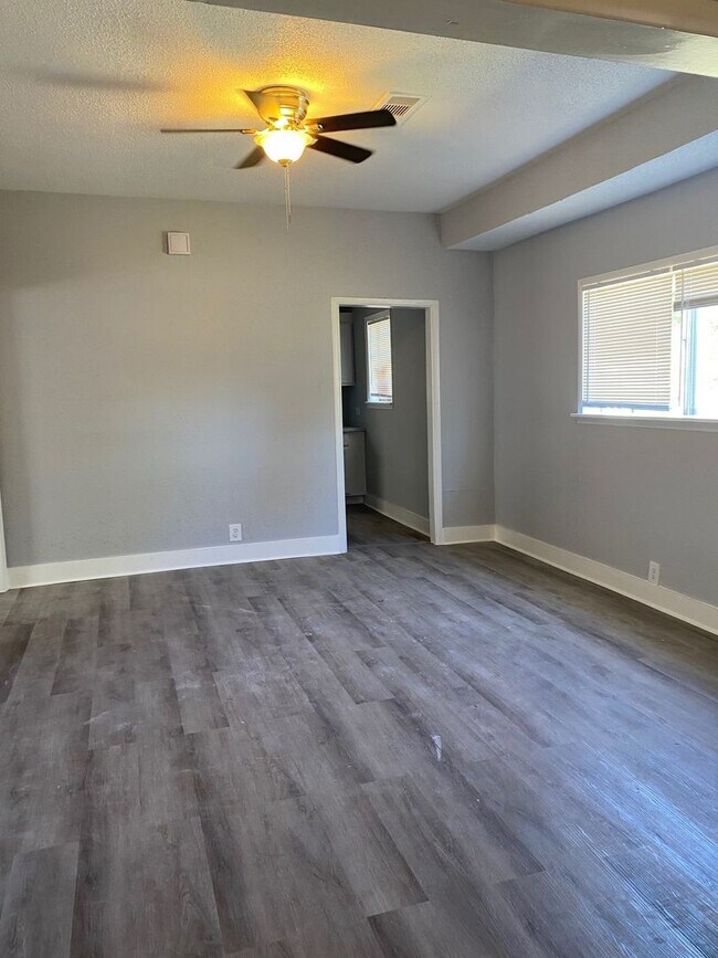 Building Photo - Gorgeous Home in Port Arthur, TX!.