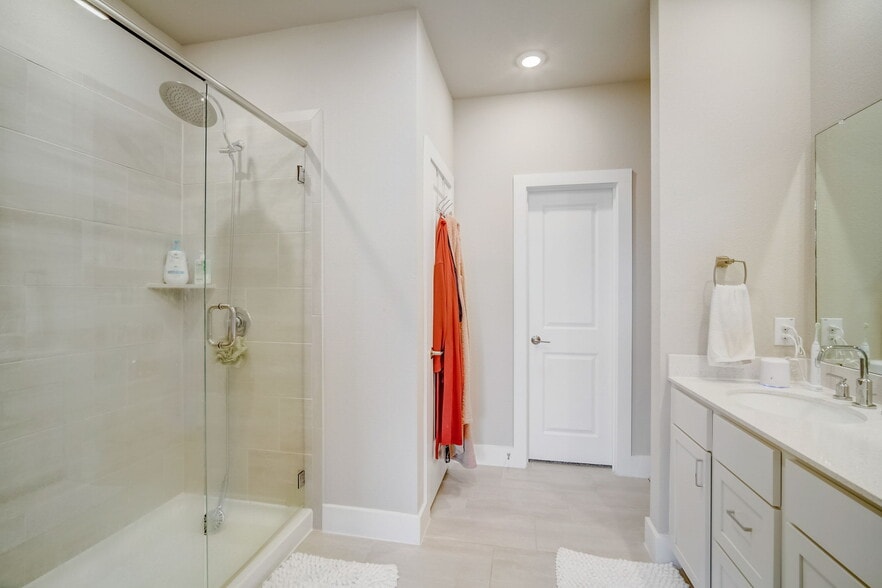 Building Photo - 5407 Jason Dr