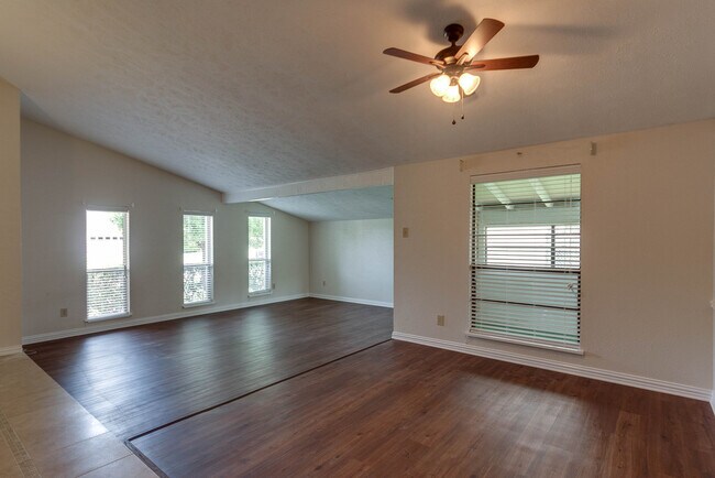 Building Photo - COMING SOON - FANTASTIC NORTH BEDFORD LOCATION