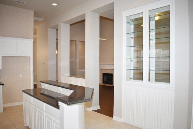 Building Photo - 516 Arcadia Dr