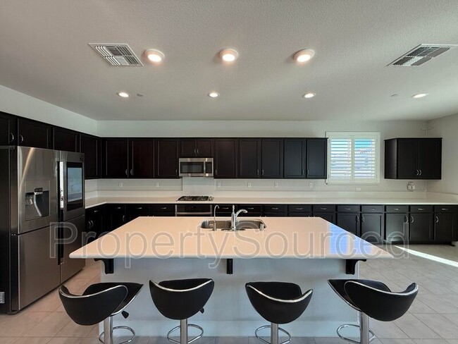 Building Photo - 1978 Memorial Ln