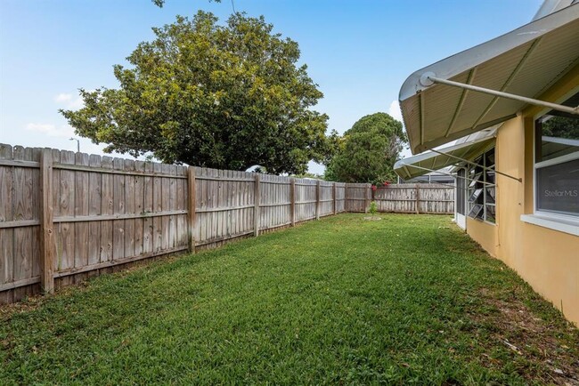 Building Photo - 3511 Calera Dr