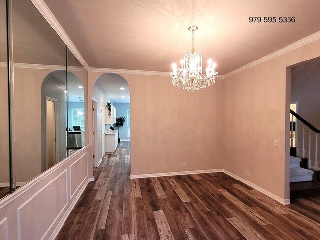 Building Photo - 8504 Young Ln