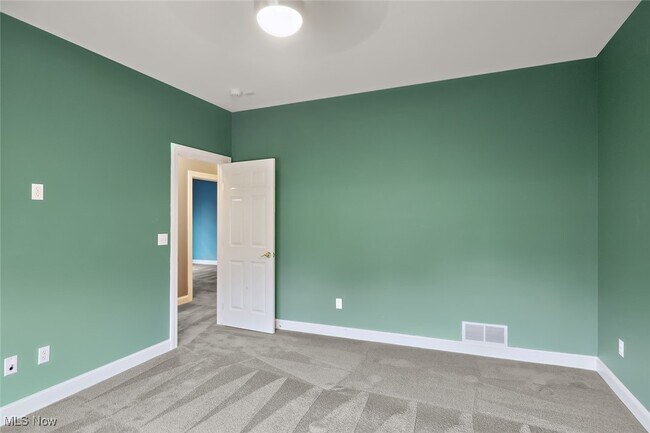 Building Photo - 6470 Aberdeen Ln