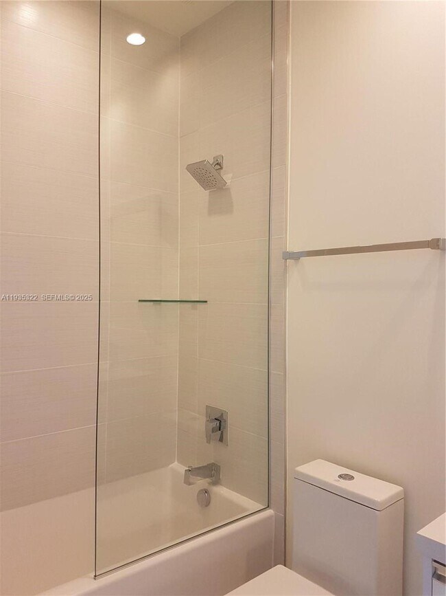 Building Photo - 10245 NW 63rd Terrace