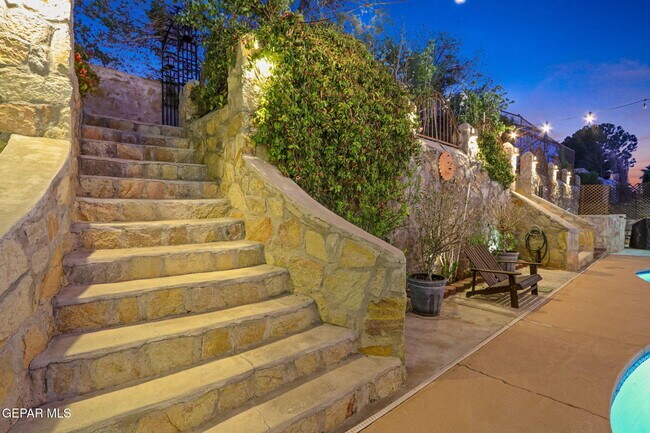 Building Photo - 1316 Hookridge Dr