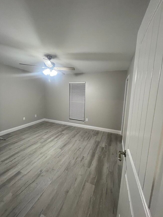 Building Photo - 162 Meadowbrook Ct