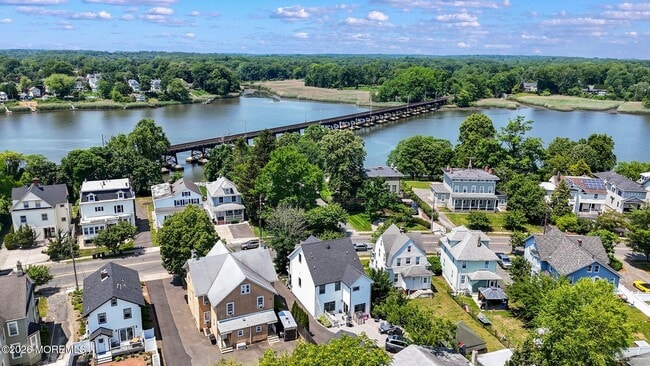 Building Photo - 28 Rector Pl