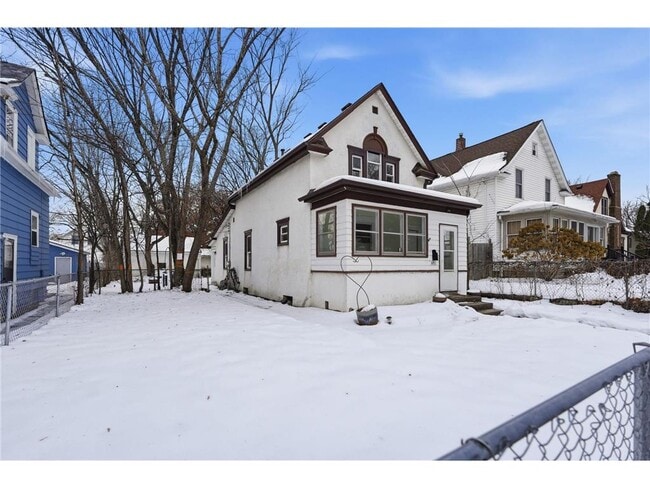 Building Photo - 3451 N Oliver Ave