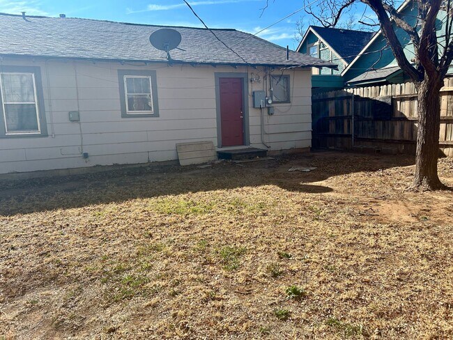 Building Photo - 2122 16th St