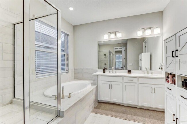 Building Photo - 33886 Landsman Lp