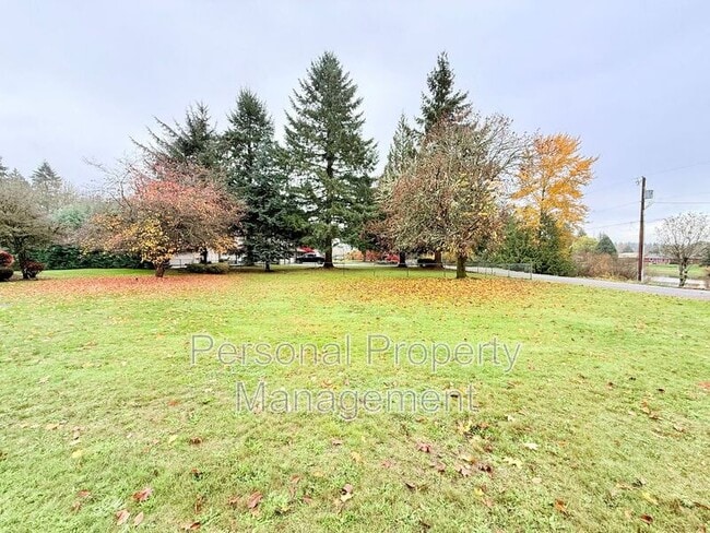 Building Photo - 16205 NE Leaper Rd