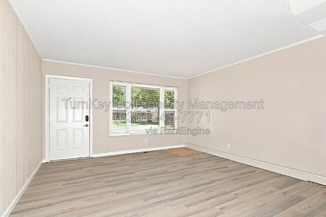 Building Photo - 840 Lebon Dr