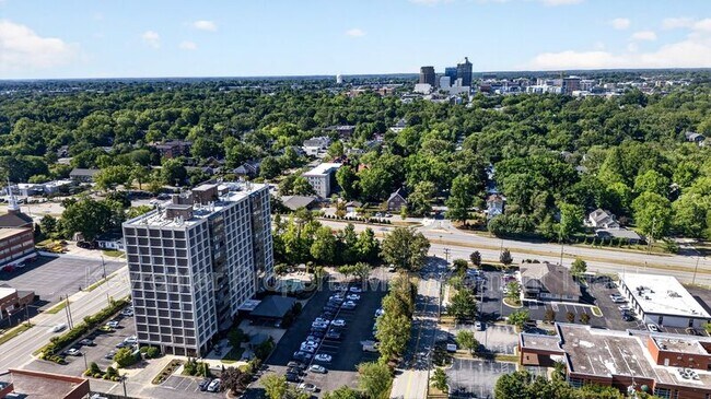 Building Photo - 1101 N Elm St
