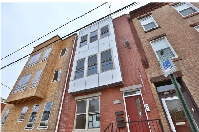 Primary Photo - 1223 N 28th St
