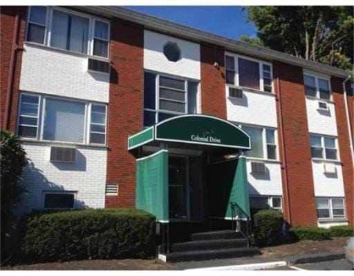 Primary Photo - A5 Colonial Dr