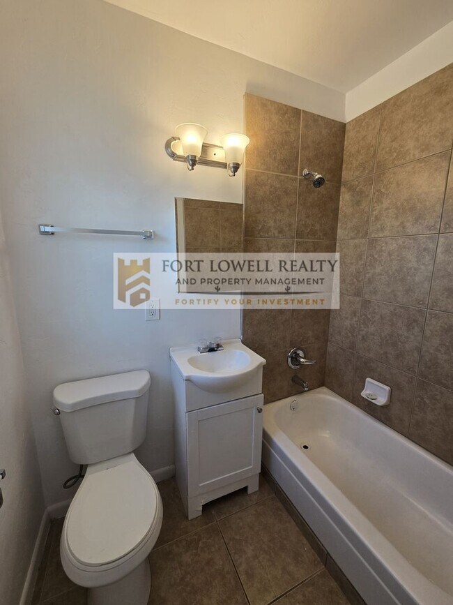 Building Photo - One Bedroom with Yard at Stonedale Apartme...
