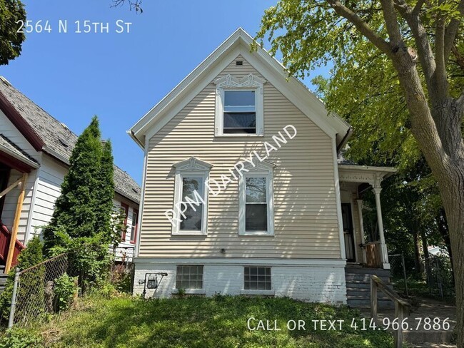 Primary Photo - 2564 N 15th St