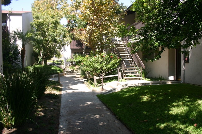 Building Photo - 5011 Stoney Creek Rd