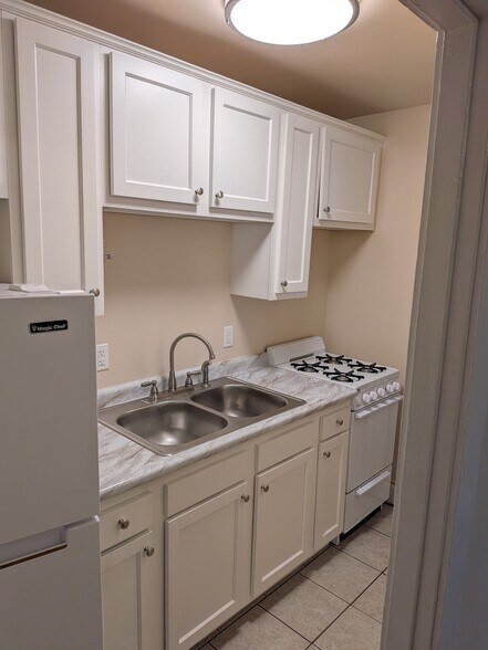 Building Photo - 3940 Beech St