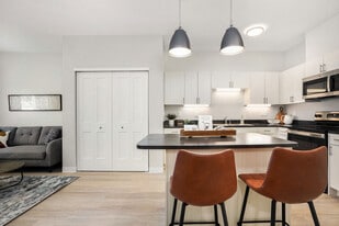 Building Photo - HoM Flats at Felch Street