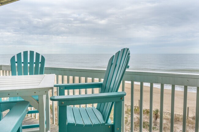 Building Photo - ELEGANT OCEANFRONT OFF-SEASON RENTAL FOR YOUR PERFECT WINTER GETAWAY