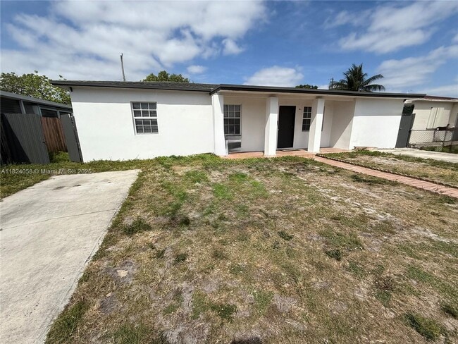Primary Photo - 3902 E 8th Ct