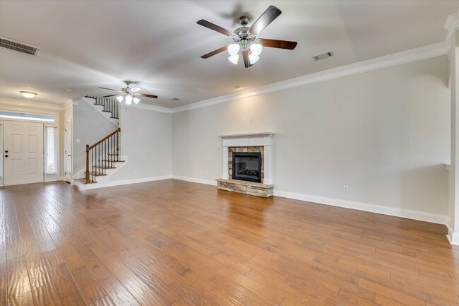 Building Photo - 226 Sandleton Way