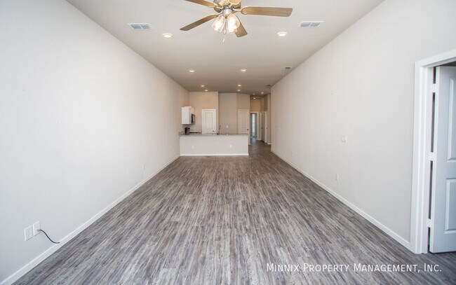 Building Photo - 1924 Langford Ave