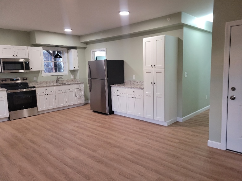 Building Photo - 13 Myrtle St