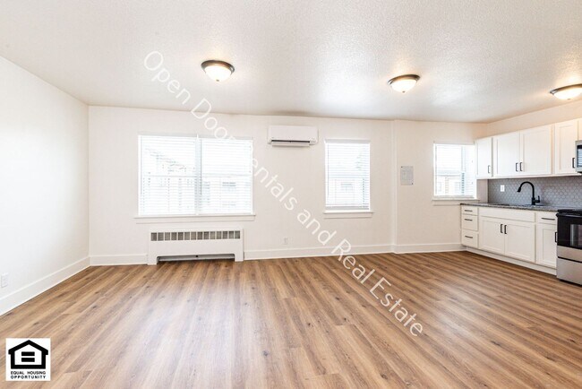 Building Photo - 1823 Griswold Dr