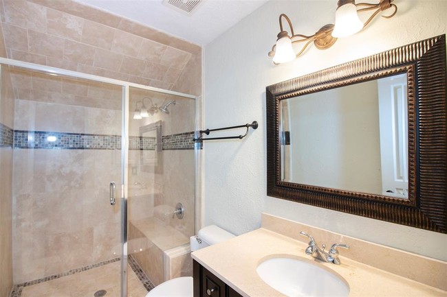 Building Photo - 2218 Longspur Ln