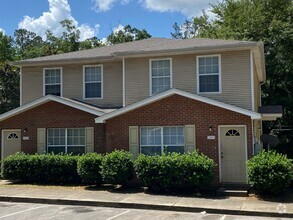 Building Photo - The Cove - 2218
