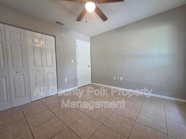 Building Photo - 709 Pineville Ln