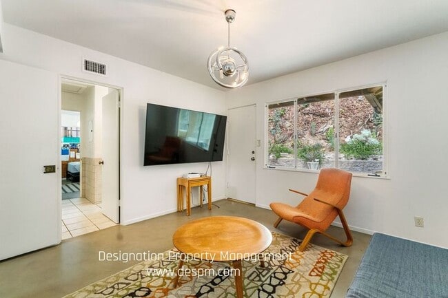 Building Photo - 1716 Putney Rd