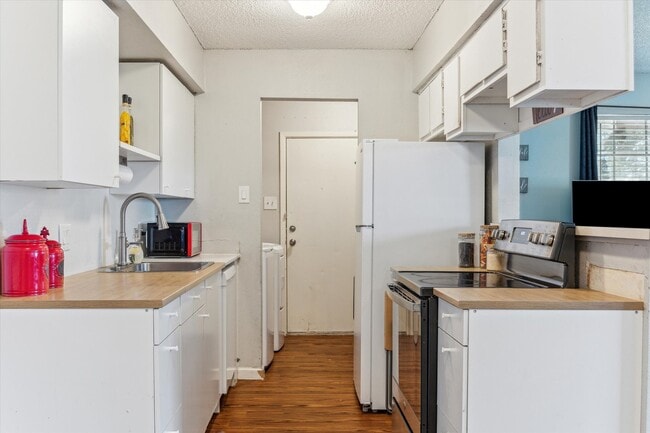 Building Photo - 5707 Cripple Brook Ct