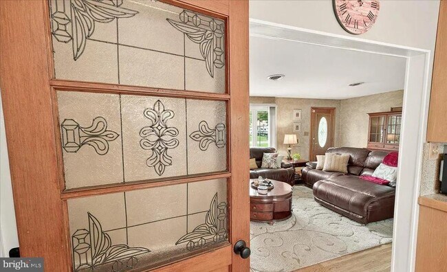 Building Photo - 7203 Peekskill Dr