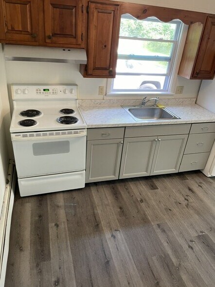 Building Photo - 2208 NY-22