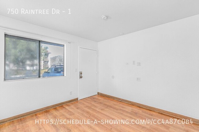 Building Photo - Newly remodeled modern Studio + 1 Bath + P...