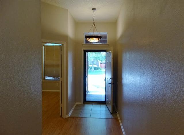 Building Photo - 7208 Yellowstone Dr